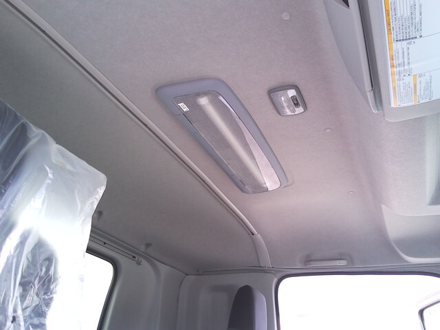 いすゞフォワードアルミウイング中型（4t）[写真29]