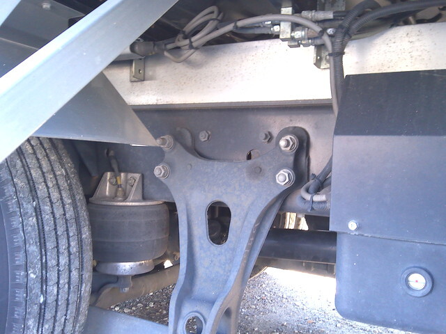 いすゞフォワードアルミウイング中型（4t）[写真15]