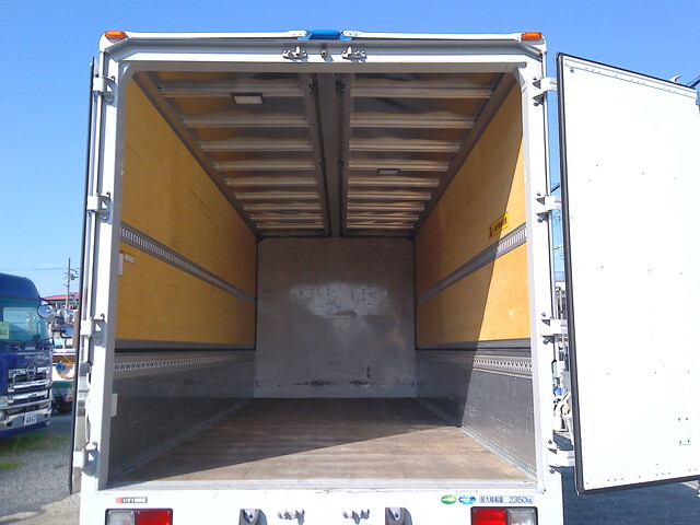 いすゞフォワードアルミウイング中型（4t）[写真16]