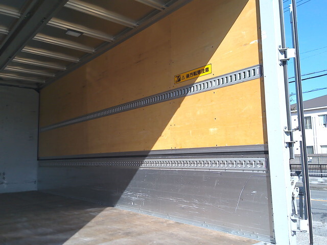 いすゞフォワードアルミウイング中型（4t）[写真18]