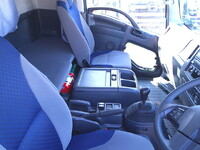 いすゞフォワードアルミウイング中型（4t）[写真32]