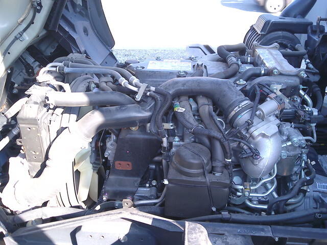 いすゞフォワードアルミウイング中型（4t）[写真36]