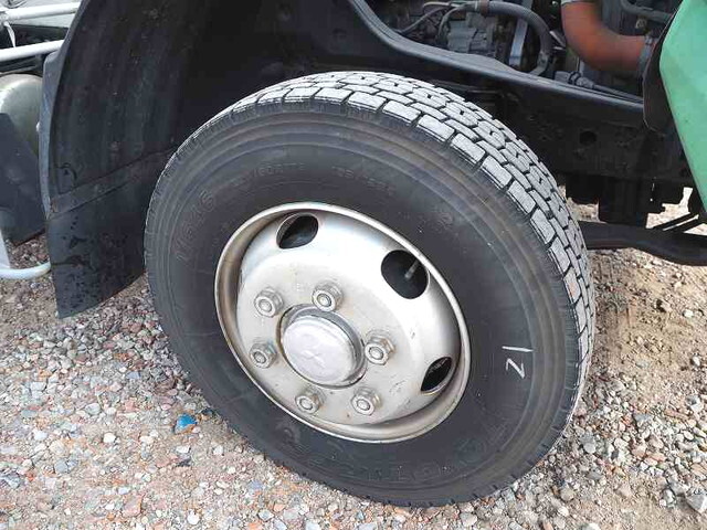 三菱ふそうファイター汚泥吸引車中型（4t）[写真10]