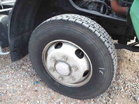 三菱ふそうファイター汚泥吸引車中型（4t）[写真11]