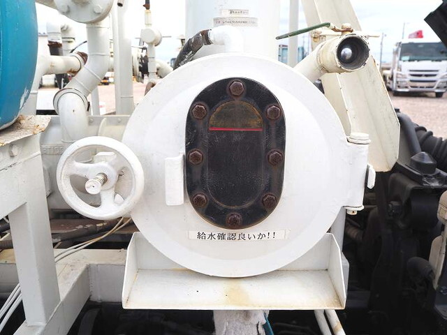 三菱ふそうファイター汚泥吸引車中型（4t）[写真12]