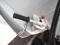 三菱ふそうファイター汚泥吸引車中型（4t）[写真18]