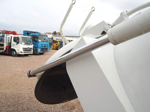 三菱ふそうファイター汚泥吸引車中型（4t）[写真18]