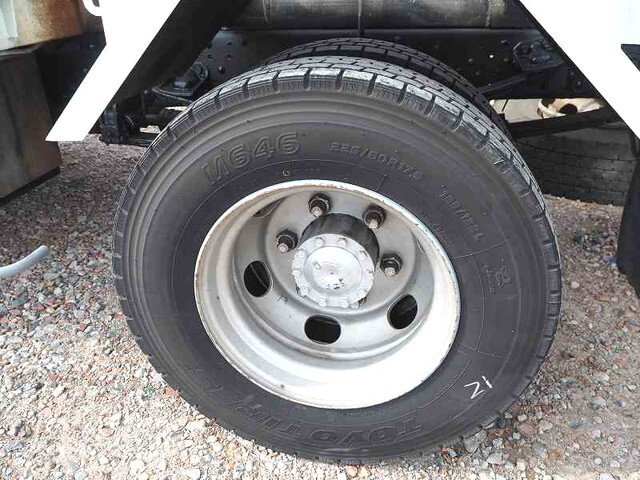 三菱ふそうファイター汚泥吸引車中型（4t）[写真24]