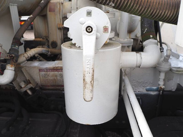 三菱ふそうファイター汚泥吸引車中型（4t）[写真29]