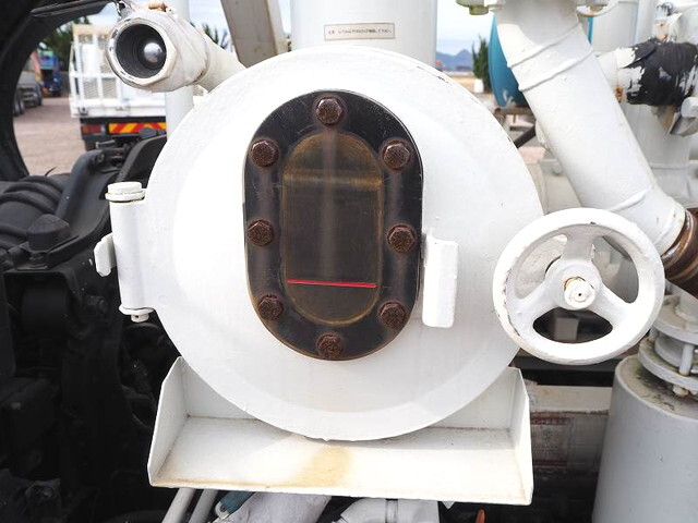 三菱ふそうファイター汚泥吸引車中型（4t）[写真31]