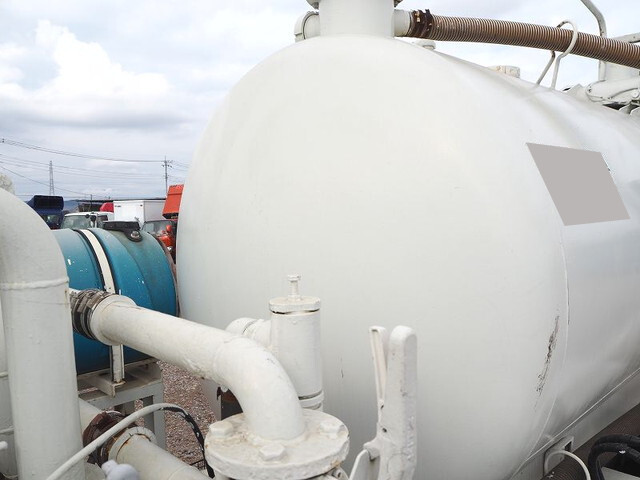 三菱ふそうファイター汚泥吸引車中型（4t）[写真32]