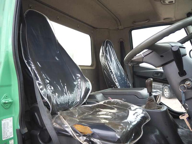 三菱ふそうファイター汚泥吸引車中型（4t）[写真37]