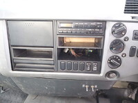 三菱ふそうファイター汚泥吸引車中型（4t）[写真40]