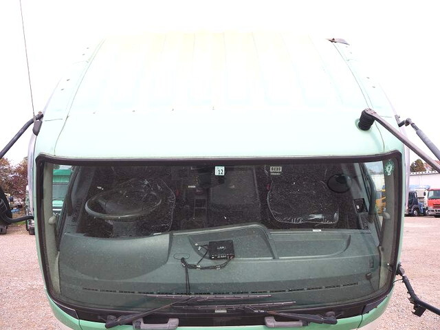 三菱ふそうファイター汚泥吸引車中型（4t）[写真09]