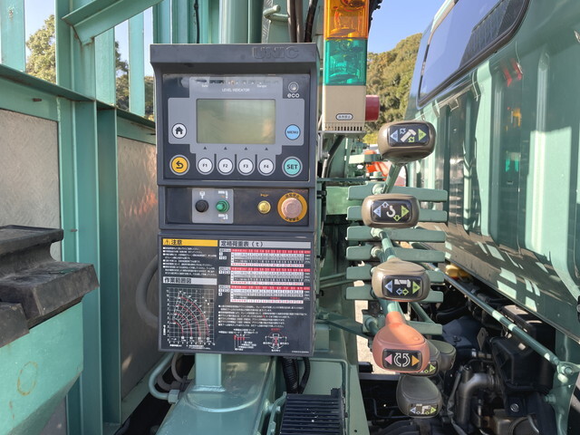 三菱ふそうキャンタークレーン4段小型（2t・3t）[写真16]