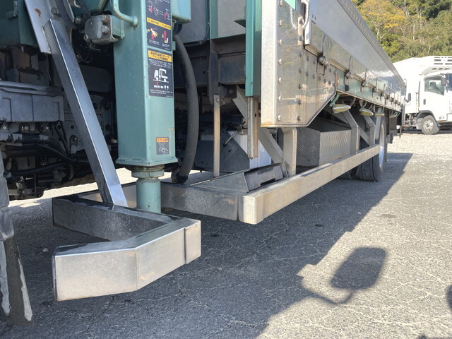 三菱ふそうキャンタークレーン4段小型（2t・3t）[写真20]