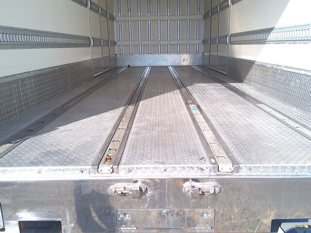 日野レンジャー冷凍車（冷蔵車）中型（4t）[写真10]