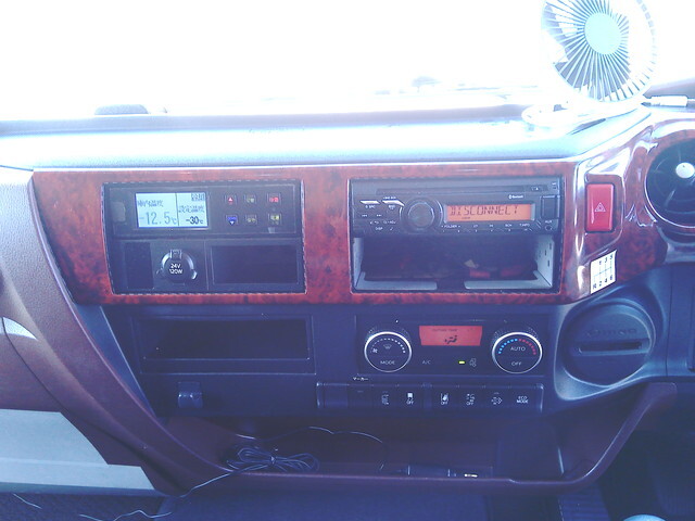 日野レンジャー冷凍車（冷蔵車）中型（4t）[写真36]