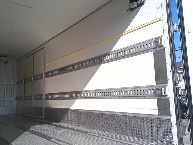 日野レンジャー冷凍車（冷蔵車）中型（4t）[写真08]