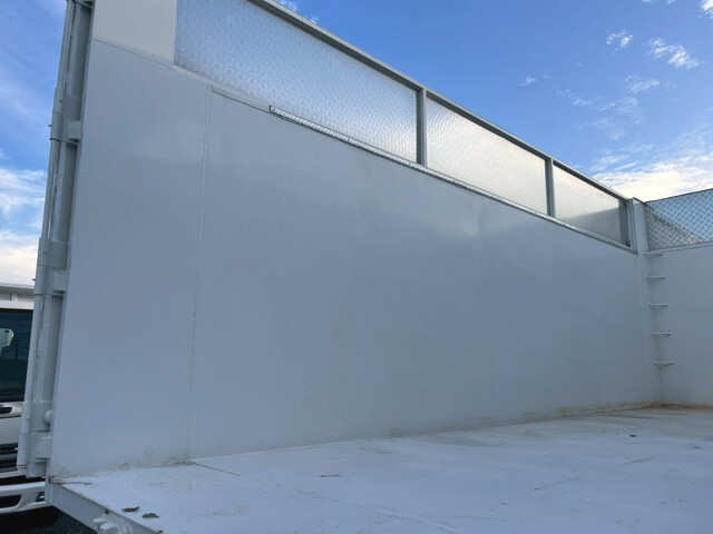 UDトラックスコンドル深ダンプ（土砂禁ダンプ）増トン（6t・8t）[写真20]