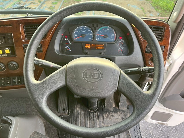 UDトラックスコンドル深ダンプ（土砂禁ダンプ）増トン（6t・8t）[写真32]