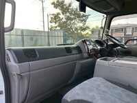 UDトラックスコンドル深ダンプ（土砂禁ダンプ）増トン（6t・8t）[写真40]