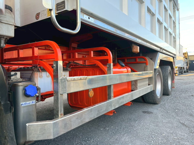 UDトラックスコンドル深ダンプ（土砂禁ダンプ）増トン（6t・8t）[写真07]