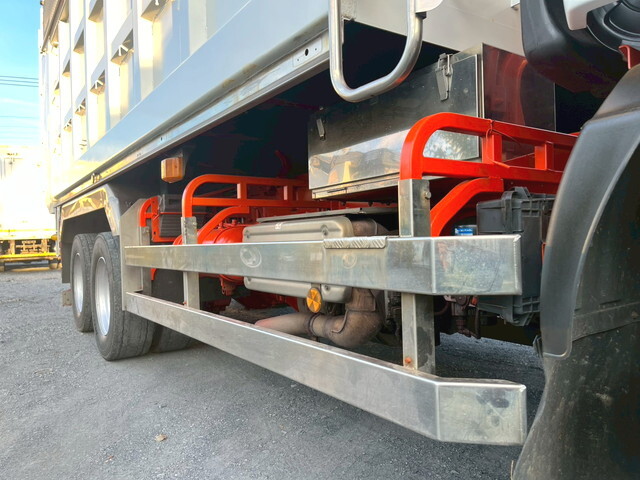 UDトラックスコンドル深ダンプ（土砂禁ダンプ）増トン（6t・8t）[写真08]