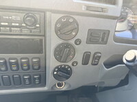 三菱ふそうファイターアルミウイング中型（4t）[写真12]