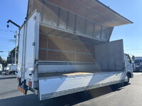 三菱ふそうファイターアルミウイング中型（4t）[写真02]