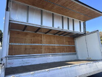 三菱ふそうファイターアルミウイング中型（4t）[写真07]