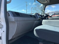 UDトラックスコンドル冷凍車（冷蔵車）小型（2t・3t）[写真41]