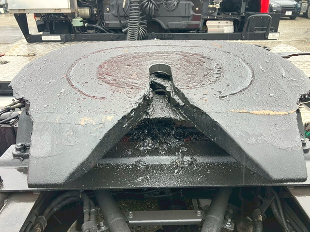いすゞギガトレーラーヘッド（トラクターヘッド）大型（10t）[写真12]