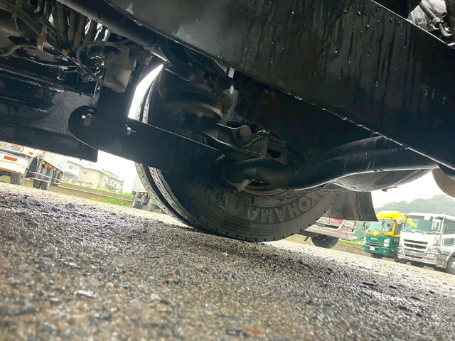 いすゞギガトレーラーヘッド（トラクターヘッド）大型（10t）[写真15]