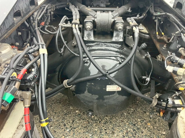 いすゞギガトレーラーヘッド（トラクターヘッド）大型（10t）[写真18]