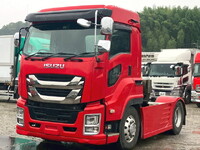 いすゞギガトレーラーヘッド（トラクターヘッド）大型（10t）[写真01]