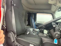 いすゞギガトレーラーヘッド（トラクターヘッド）大型（10t）[写真28]