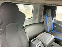 いすゞギガトレーラーヘッド（トラクターヘッド）大型（10t）[写真32]