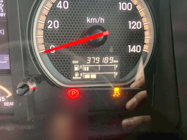 いすゞギガトレーラーヘッド（トラクターヘッド）大型（10t）[写真34]