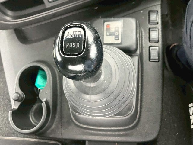 いすゞギガトレーラーヘッド（トラクターヘッド）大型（10t）[写真35]