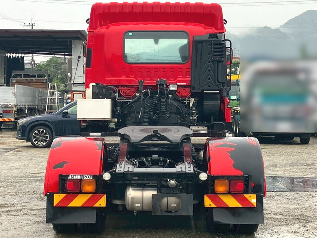 いすゞギガトレーラーヘッド（トラクターヘッド）大型（10t）[写真05]