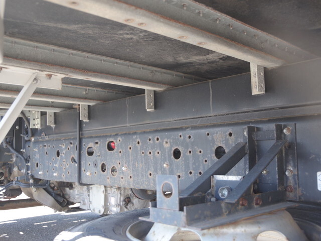 日野レンジャーアルミバン中型（4t）[写真06]