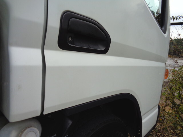 日産アトラス平ボディ小型（2t・3t）[写真17]
