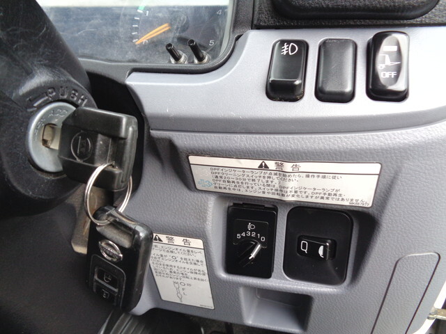 日産アトラス平ボディ小型（2t・3t）[写真38]