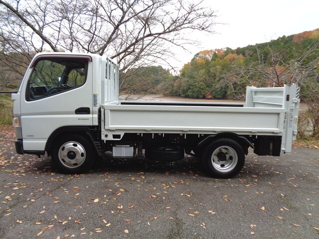 日産アトラス平ボディ小型（2t・3t）[写真06]