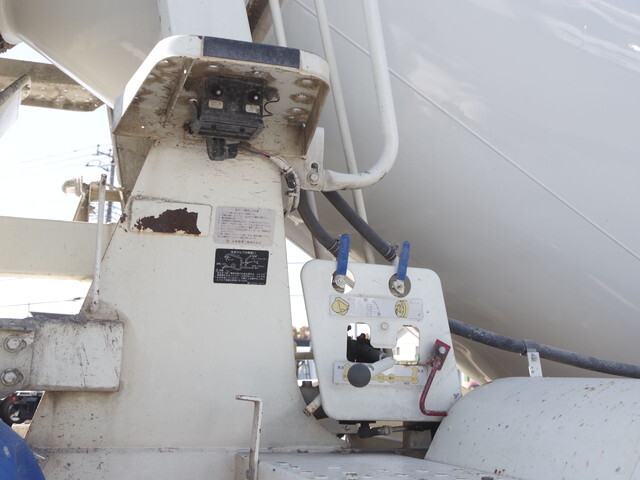 日野レンジャーミキサー車（コンクリートミキサー）中型（4t）[写真14]