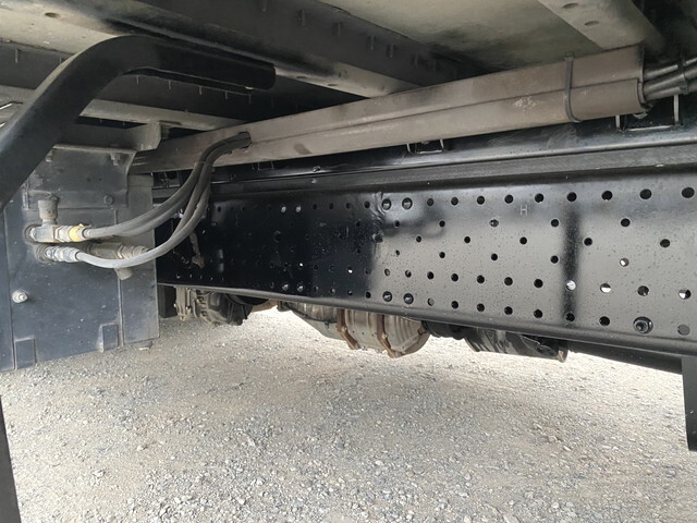 いすゞエルフアルミウイング小型（2t・3t）[写真14]