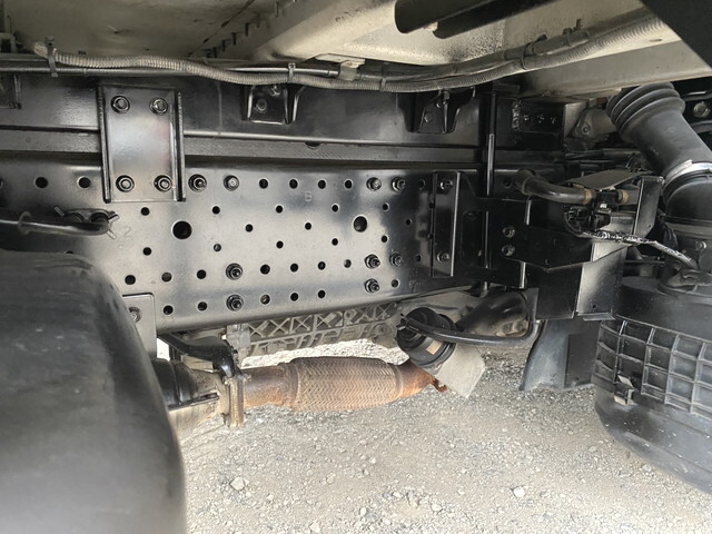 いすゞエルフアルミウイング小型（2t・3t）[写真15]