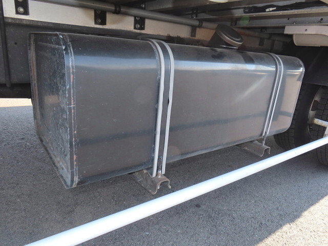 日野レンジャーアルミウイング中型（4t）[写真12]