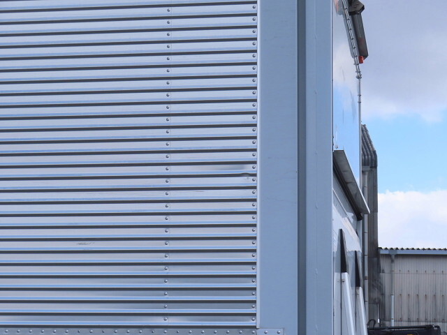 日野レンジャーアルミウイング中型（4t）[写真13]